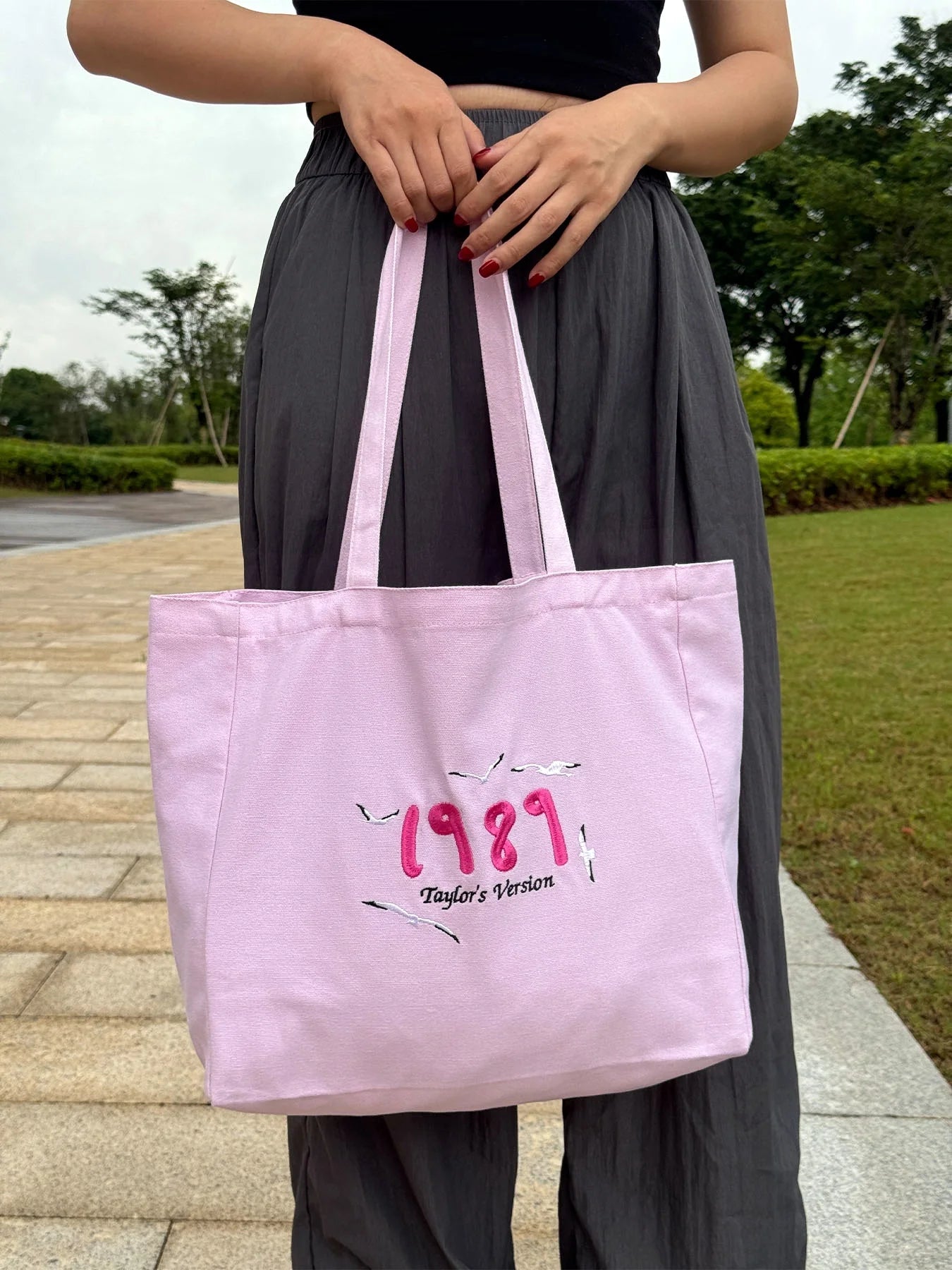 1989 Taylor's Retro Style Tote Bag